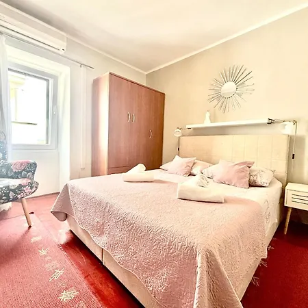 Apartment Pietra Storica Tkon