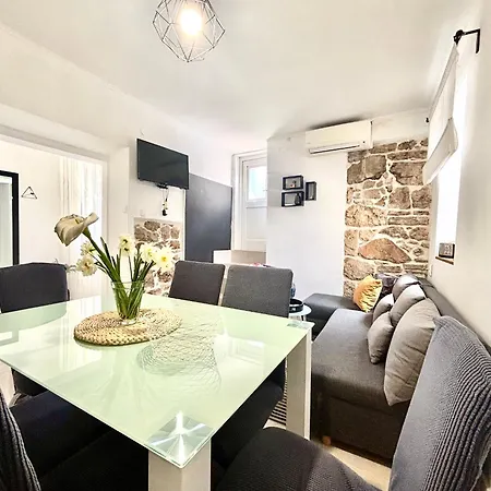 Pietra Storica ツコン