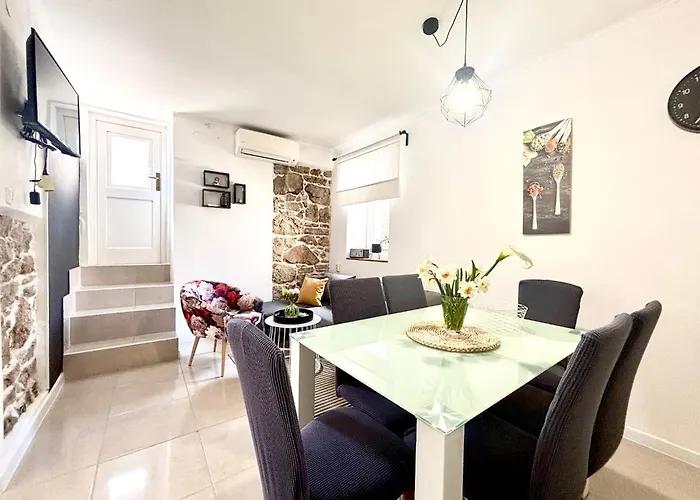 Apartman Pietra Storica Tkon